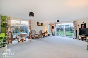 Sitting Room- click for photo gallery